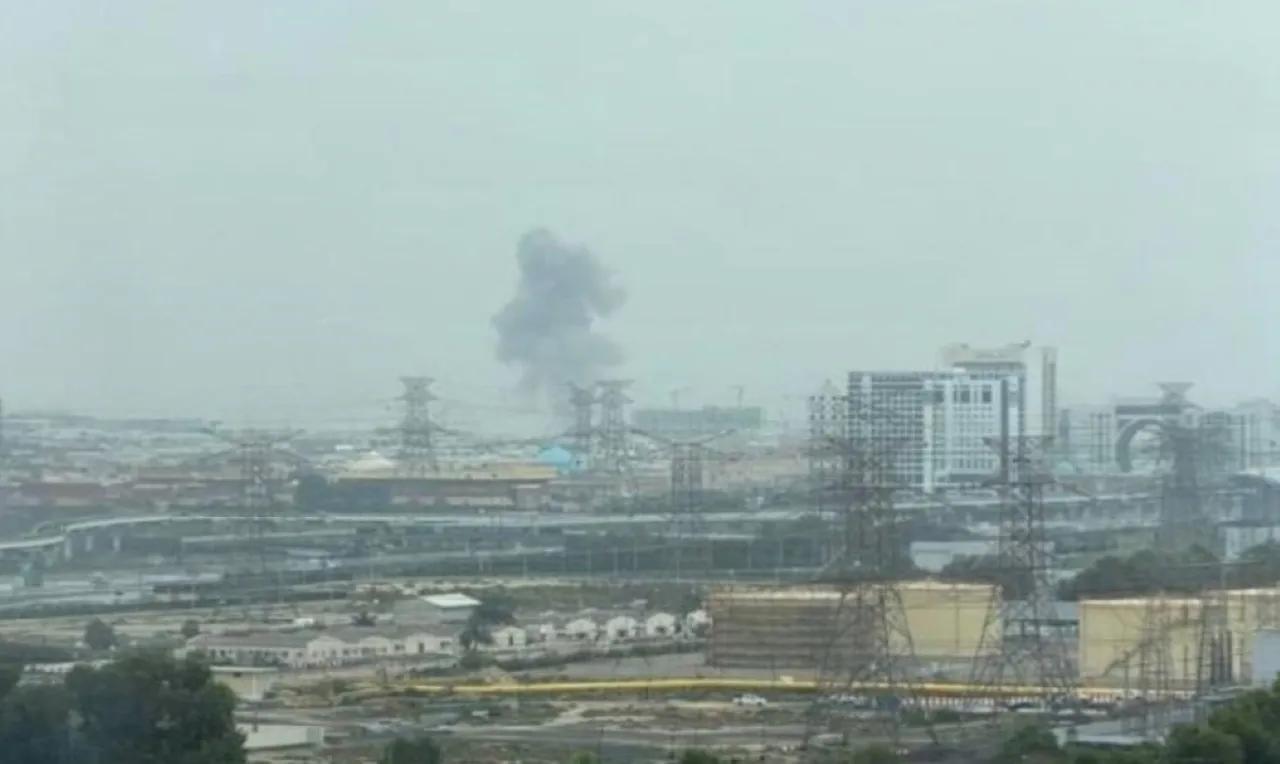 突发新闻！
3月31日，据驻扎在迪拜的西方电视台工作人员报告称，迪拜市中心发生了