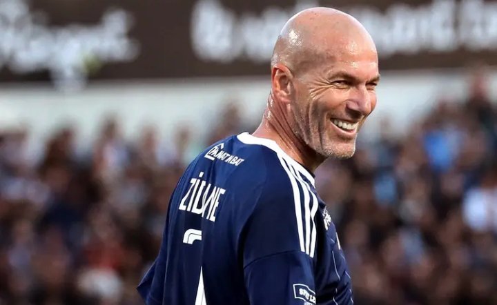 今天凌晨结束的金球奖颁奖典礼，曼城球星罗德里成为了最大的赢家，他力压皇马球星维尼