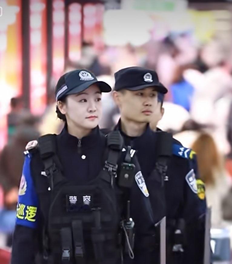 辅警层级晋升益处颇多。

晋升后，层级工资会增加。晋升与年度考核挂钩，考核优秀的