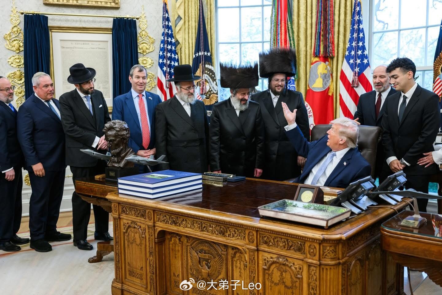 特朗普昨日在椭圆办公室接见了极端正统哈雷迪犹太教领袖特朗普同意停火2周