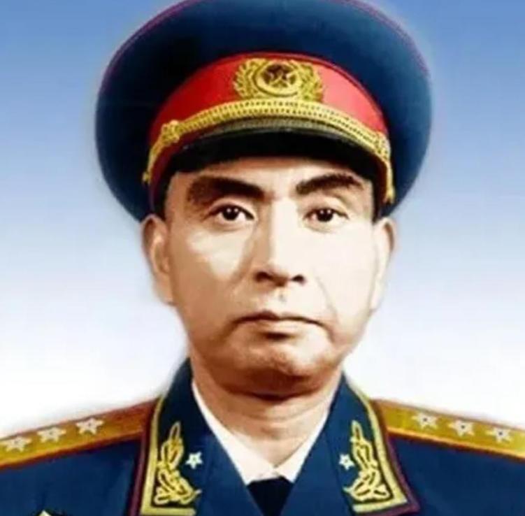 1958 年，志愿军司令杨勇刚刚回国，1 位老部下就打来电话，说：“老首长，因为