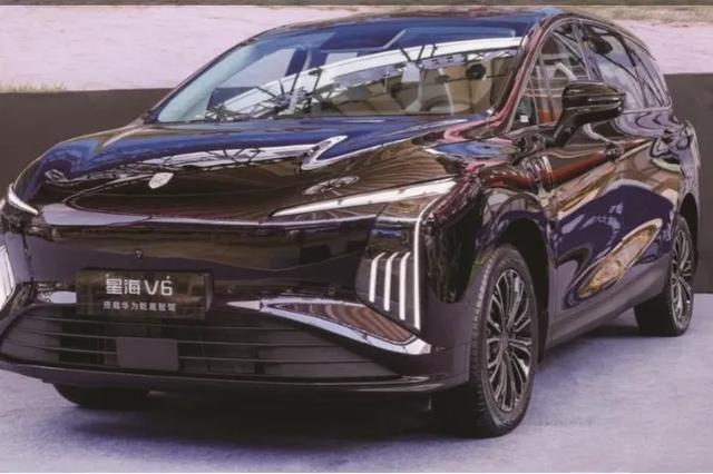 车企以前总玩套路：高阶智驾？加钱上高配。东风风行星海V6偏不，9.99万起就全系