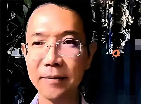李圣律师这话一出口，我鸡皮疙瘩都起来了！比杜妈还厉害的大人物？难怪这事儿绕来绕去