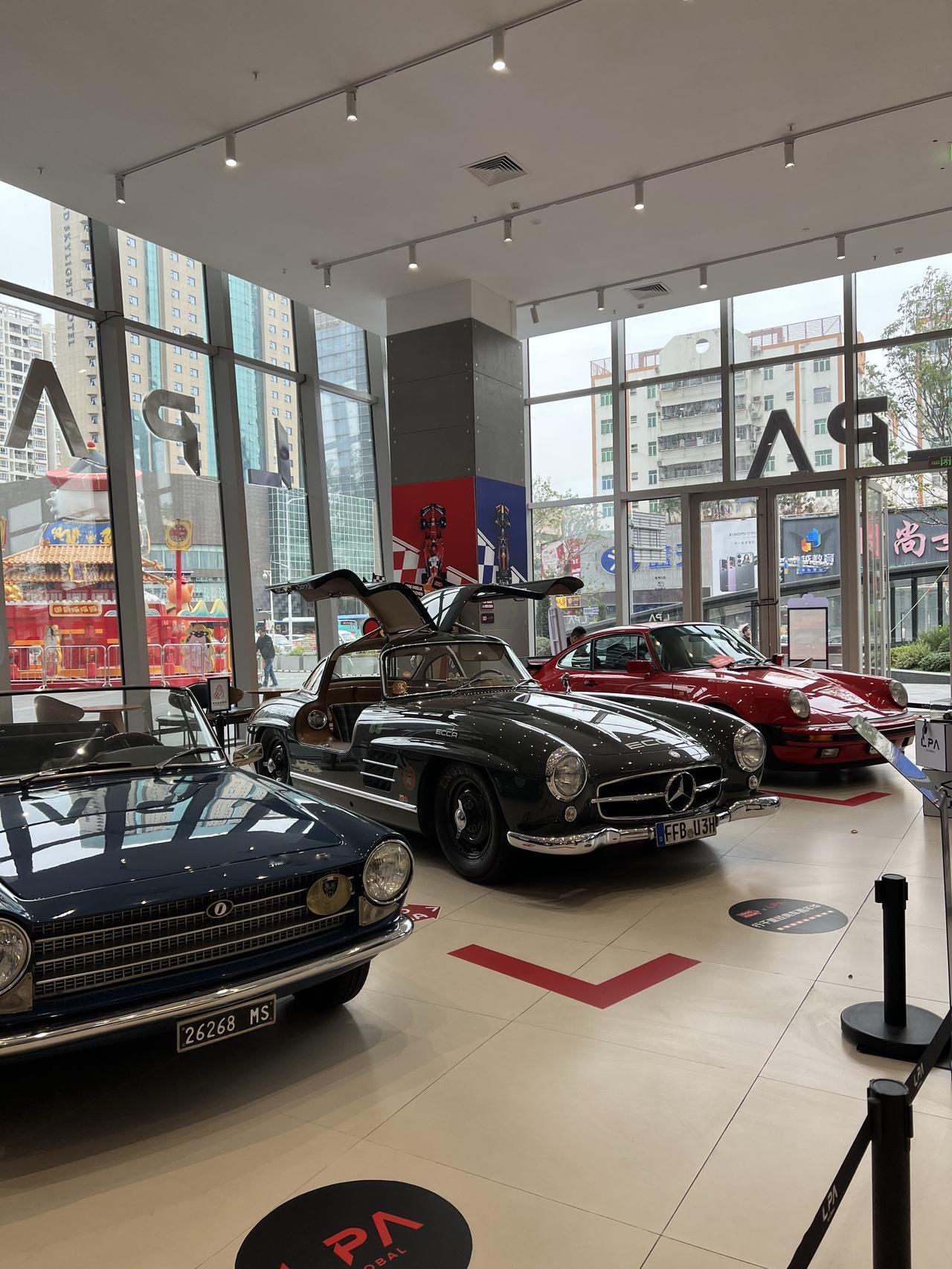 见到了传说中的奔驰300SL，顶级！LPA 大悦城 顶级豪车 内燃机的魅力