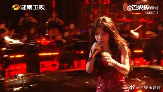 歌手补位全部淘汰歌手2026回看三位出局选手的现场舞台，整场演唱并没有出现明显失