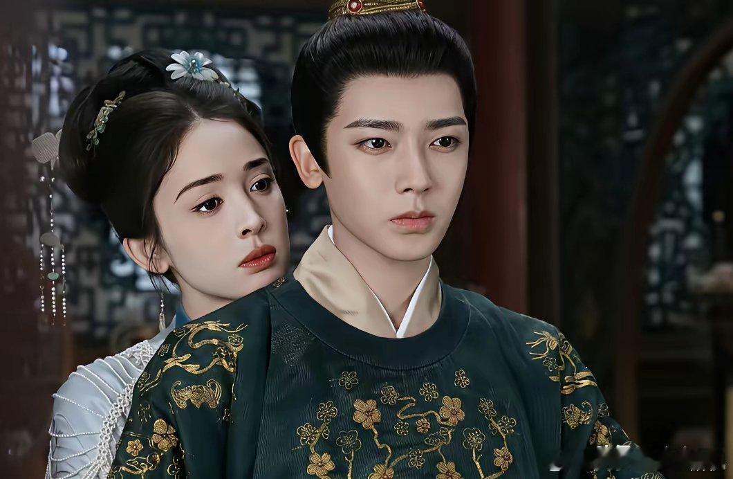 侯明昊终于不演了。他亲口承认了瓶颈。推开所有通告，悄悄报了个表演特训班，每天从晨