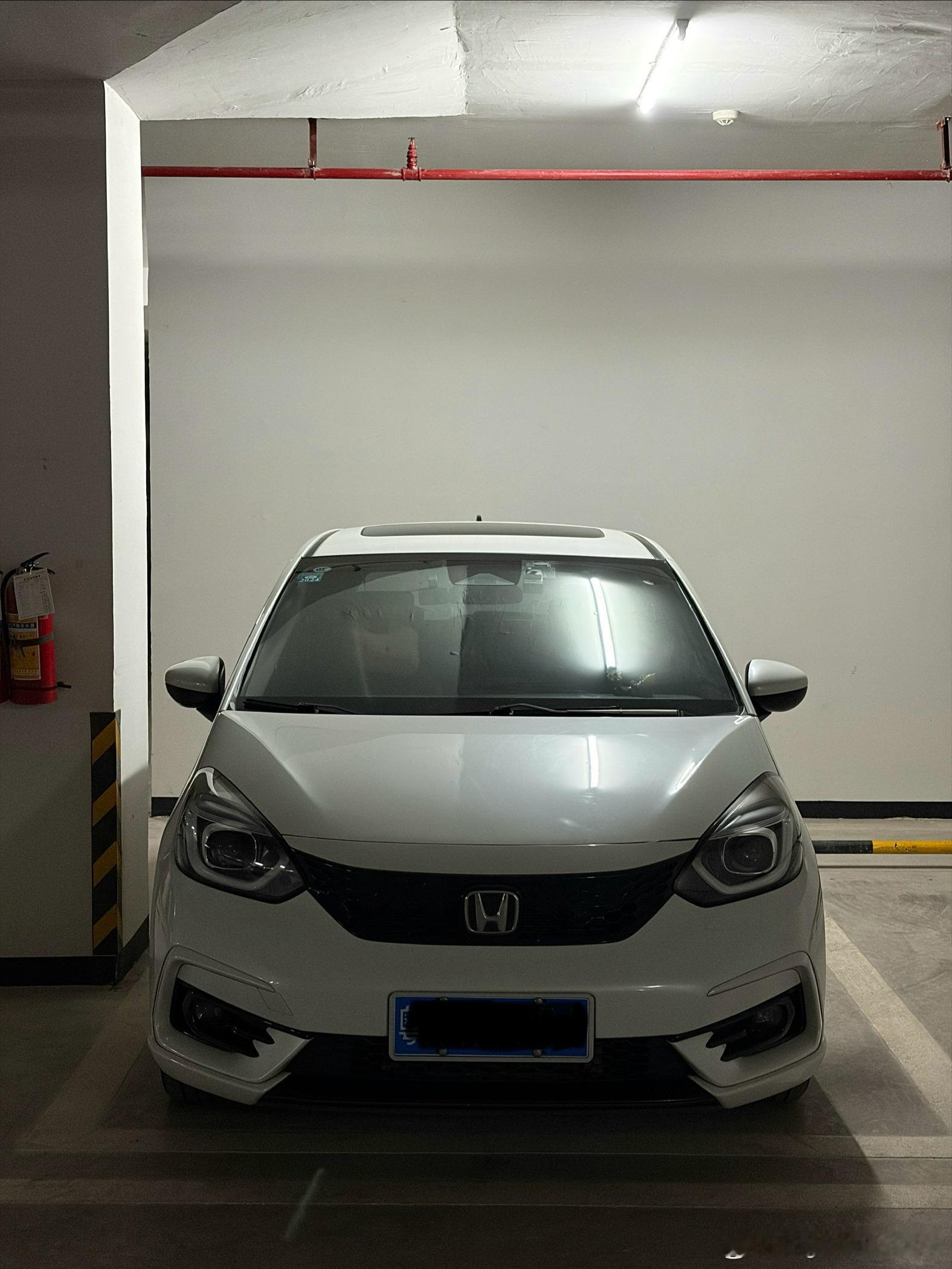 年尾了，上周末给脆皮来福“洗白白”。提车3年多，第一次给TA来一个内饰清洗养护套