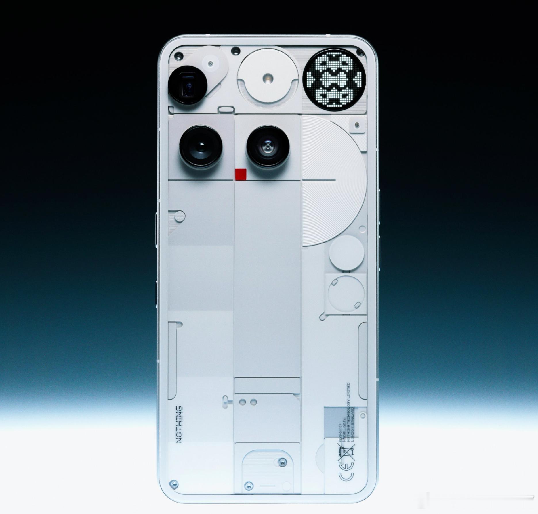 Nothing Phone 3 今天在海外发布了它的设计是真的一直都非常大胆[太