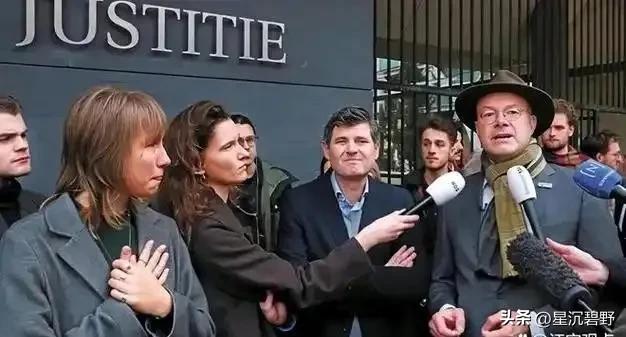 这一回中国可真要杀鸡给猴看了。中国实在忍无可忍，终于要杀鸡给猴看了，谁是这只鸡？