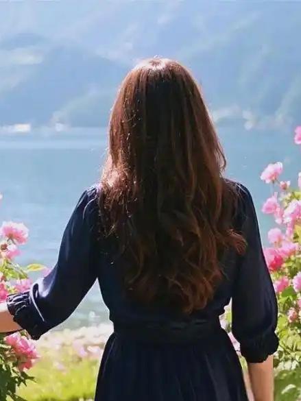 女人这一生，最大的底气从来不是依附，而是独立。
别为了不值得的人内耗自己，更别把