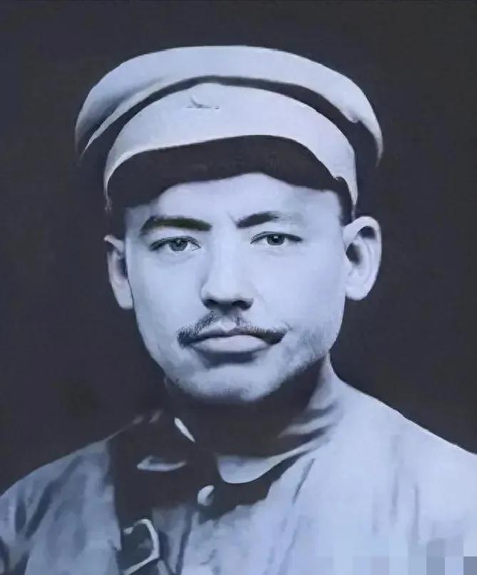 1937年甘肃，马家军旅长马禄，抓到了红三十军的参谋长黄鹄显。没上报，没用刑，反
