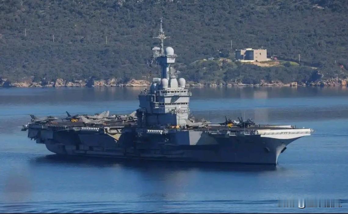 法国本色不改。欧洲媒体称，法国航空母舰“戴高乐”号（R91）已停止在中东地区执行