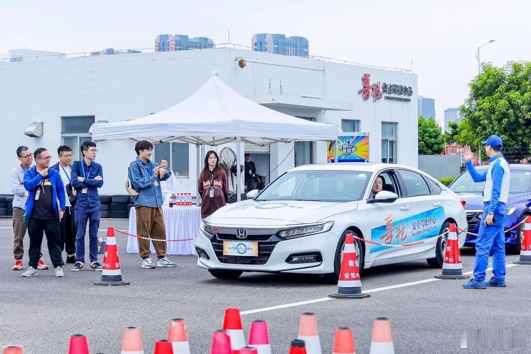 【拓展道路安全新格局，车企该如何做呢？】在建设安全、便捷、高效、绿色、经济、包容
