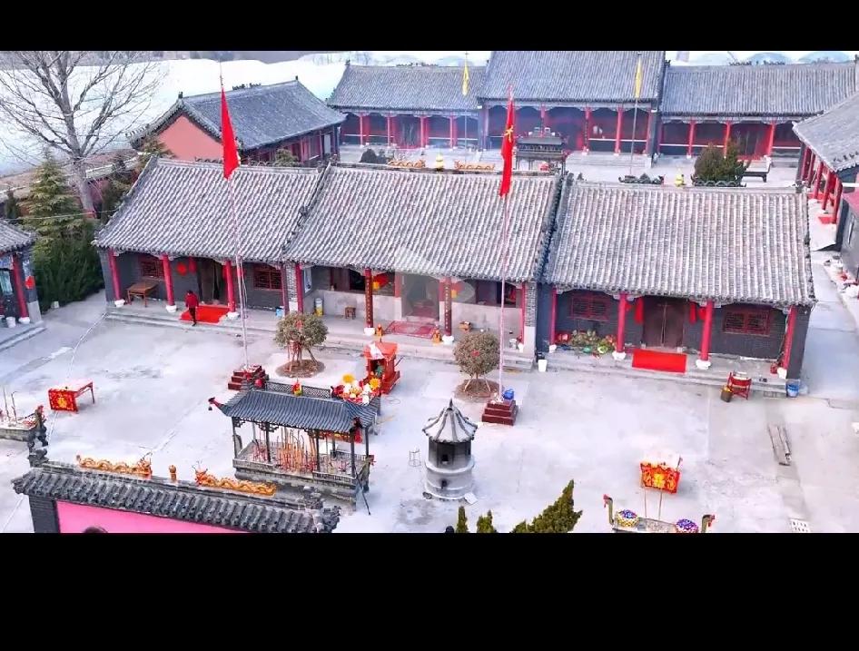 农历十月十八日，即墨区蓝村街道庆余屯村地母庙和大信街道范西村地母庙逢庙会，庆祝地
