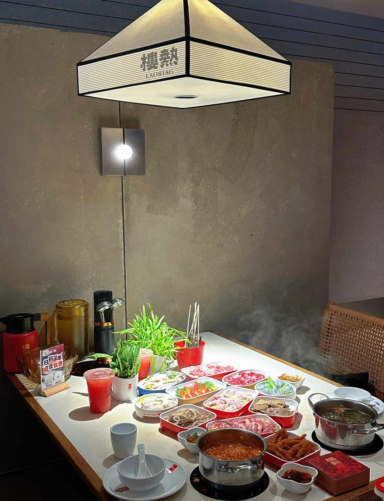 番禺5000㎡巨型自选火锅🍲菜品也太太太全了！
佘诗曼都来打卡的火锅店！我也来