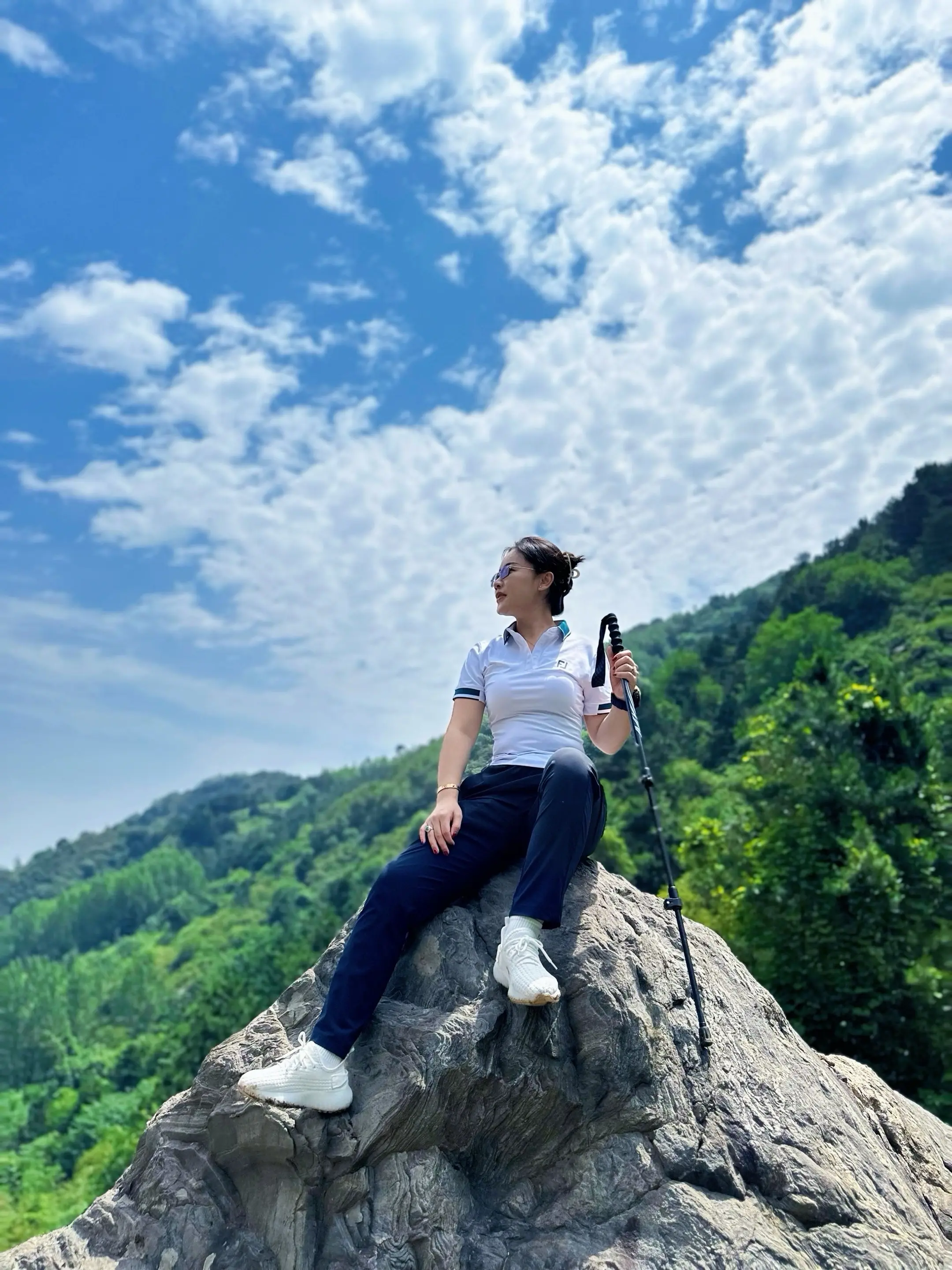 我终于相信，所走之路。所经之事，所遇之人，所留遗憾，对错不由心，聚散不...