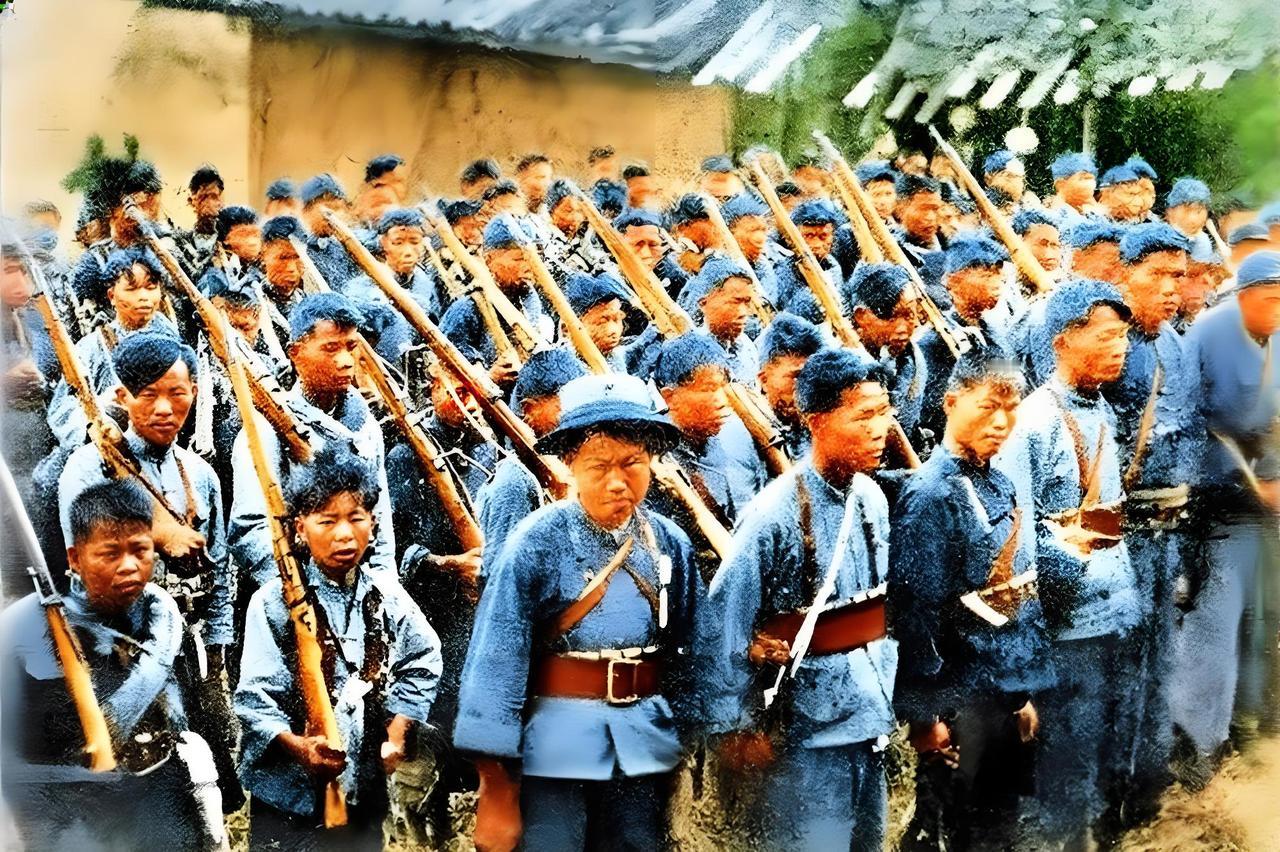1927年10月，彭湃带领乡亲们在广东海陆丰起义。当时大家热情老高，跟着彭湃一起
