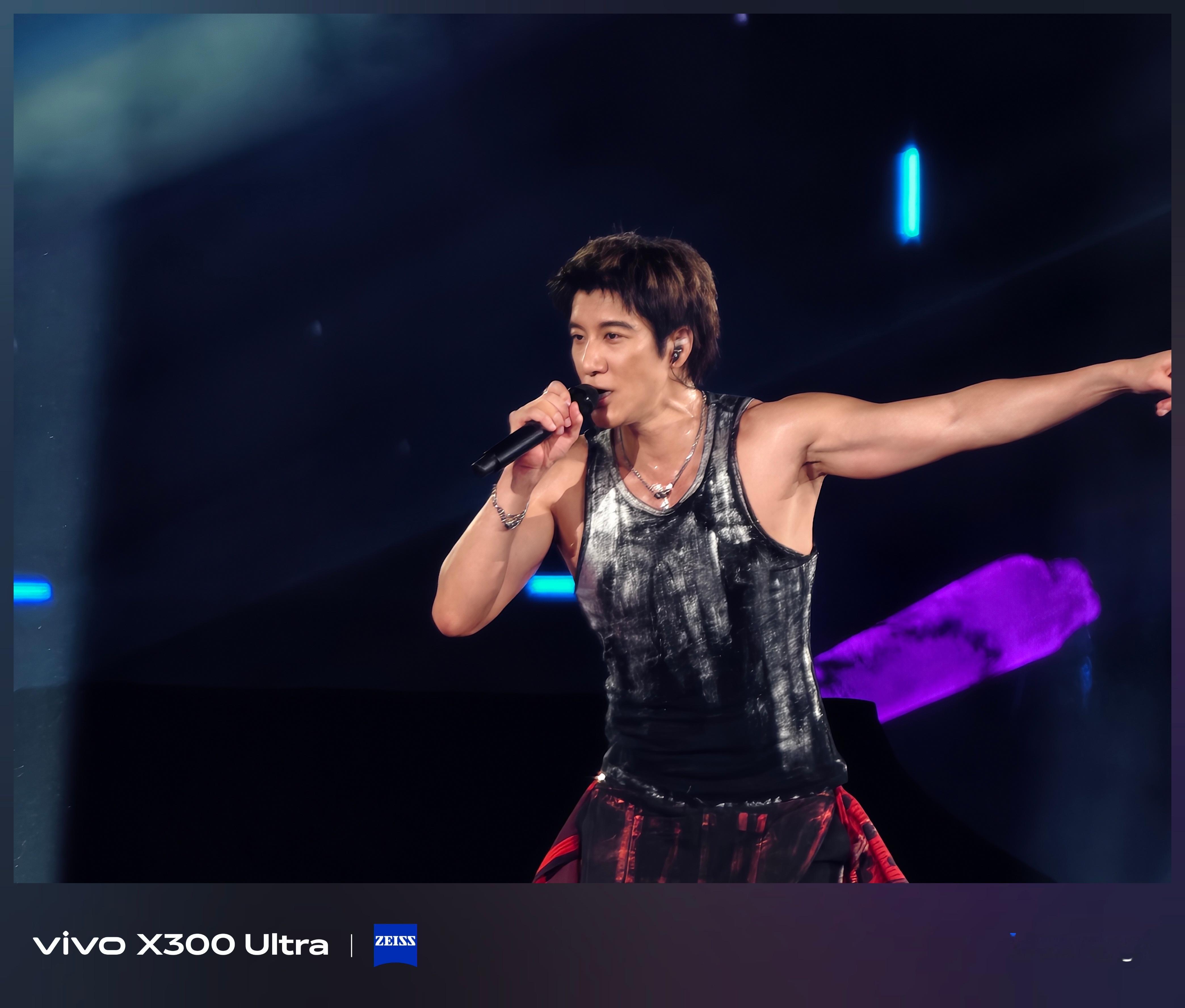vivo X300 Ultra 真的从不打低端局。朋友昨天借走我的手机和 G2 