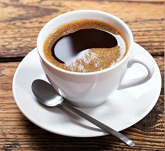 每天喝2杯咖啡的好处每日两杯刚刚好，提神醒脑赶走疲惫，改善上午困倦、提升专注效率