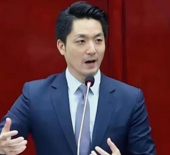 台北市市长蒋万安曾宣称，如果大陆继续在台海进行军机绕台和军演的话，他就要停掉双城
