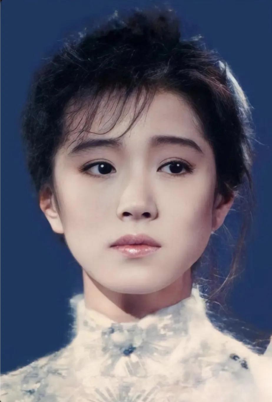 不会吧，
日本女神级女星中森明菜居然也被他嚯嚯过了[捂脸]
不愧是亚洲渣男的天花