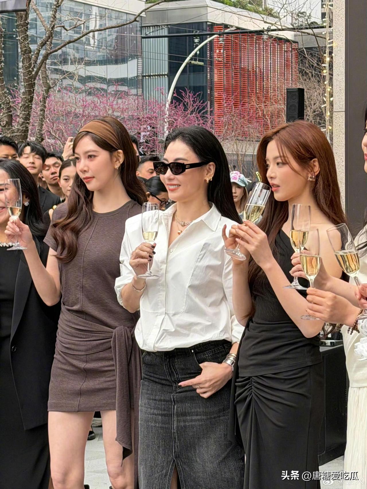 年轻，漂亮在张柏芝面前根本不值一提
宋妍霏30岁，杨超越27岁，张柏芝47岁，张