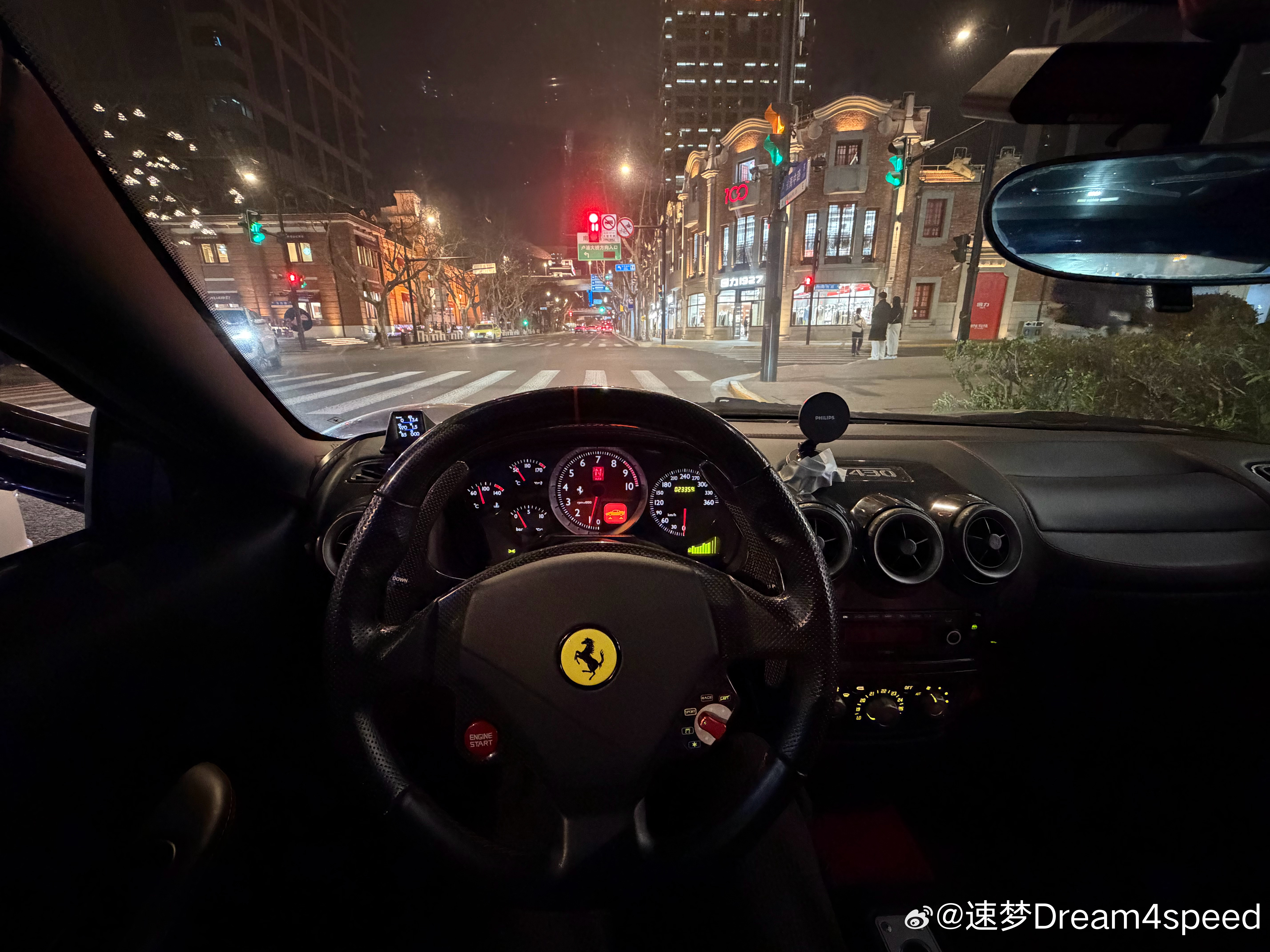 开了14年赛道了，写几篇我对驾驶的理解，第一篇先聊聊最启蒙的。一、选对车。12年