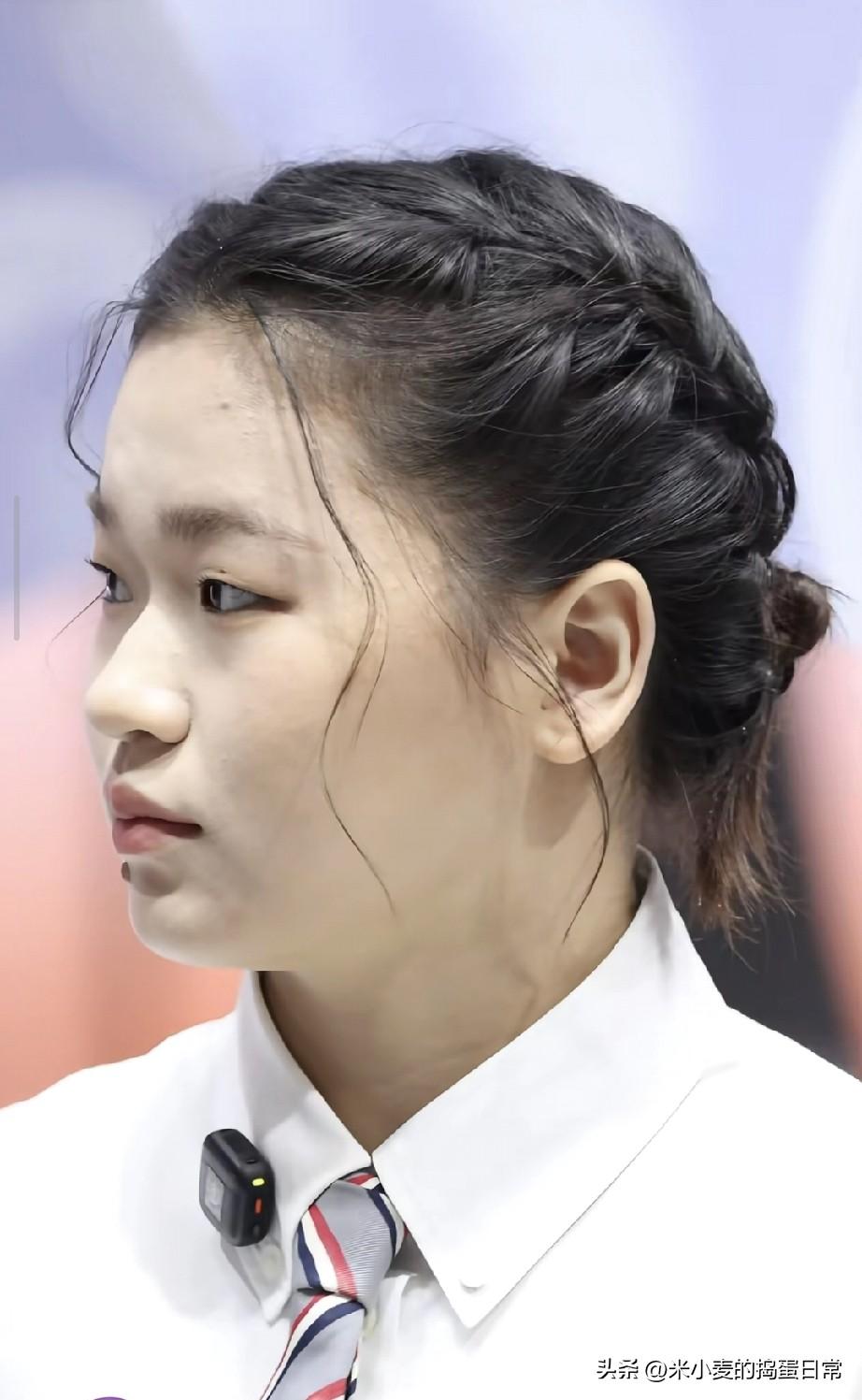 全红婵过年胖20斤？湛江鸡太香了！
 
谁能想到，跳水冠军全红婵回家过年，直接被