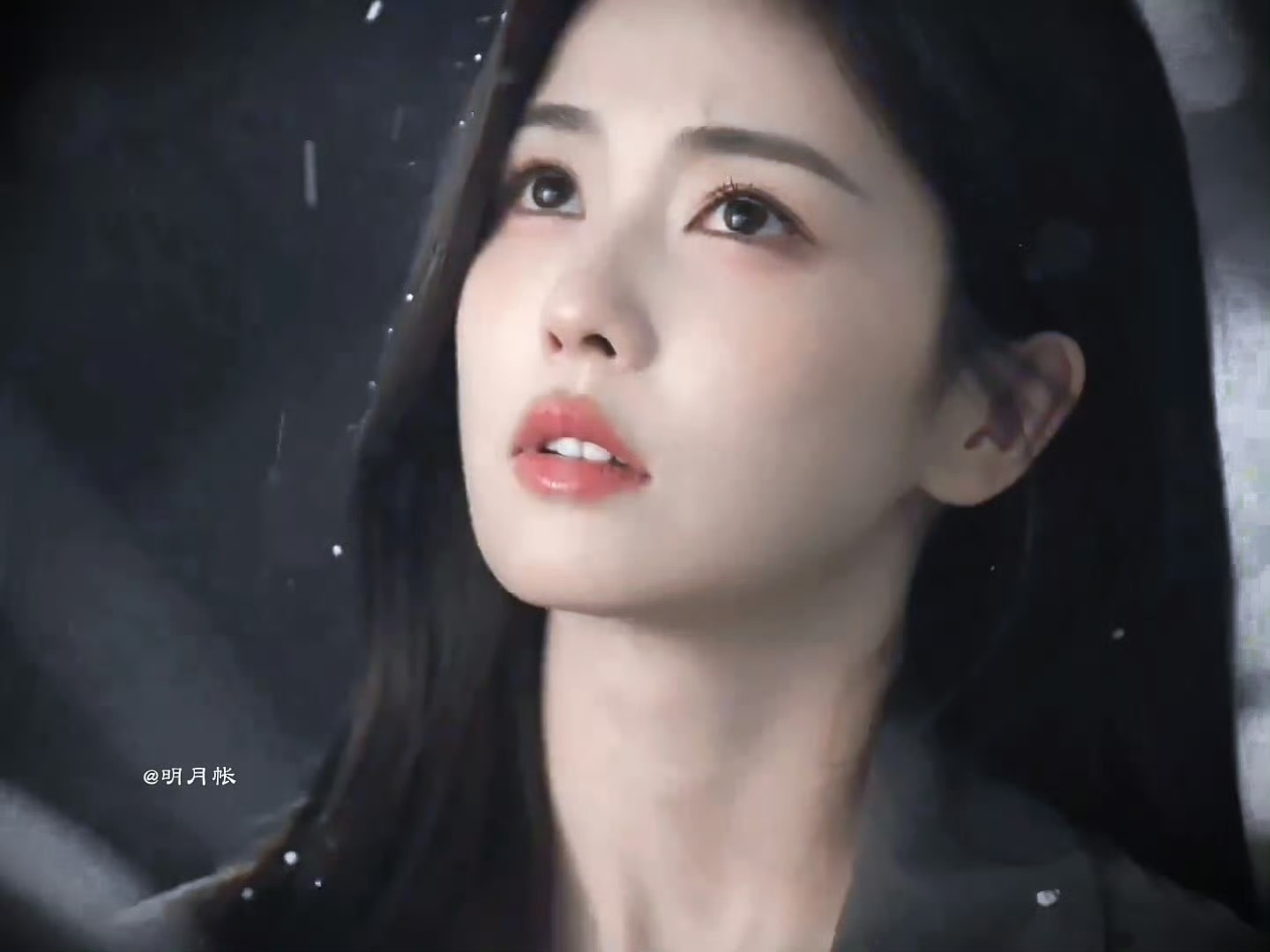 今天有透明爱人MV 明天有下月行程 每天还有鲜活的王韵娜(怎么可以有故事感这么强
