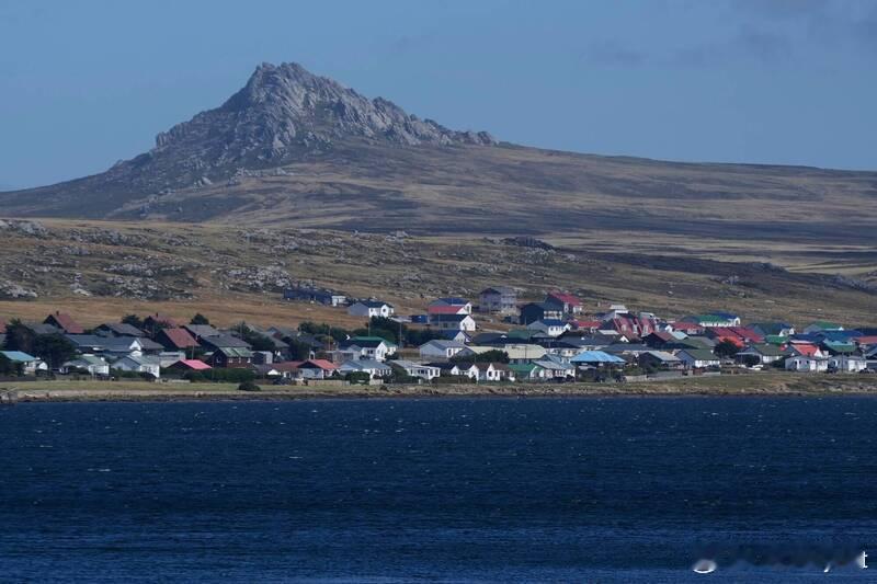 要求英国增加军费？特朗普称美国将重新审视福克兰群岛立场海外新鲜事 美国总统特朗普