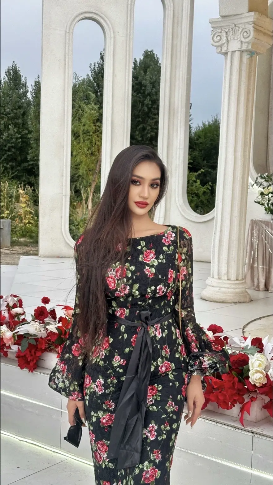 什么是气质 就是站在你的男人身边 让他有资格翻倍的感觉🖤