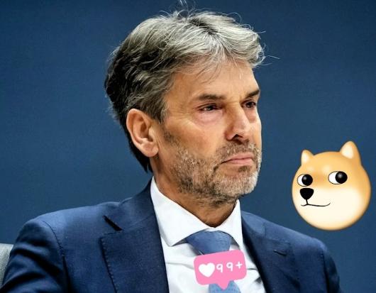 荷兰正式宣布
10月31日路透社刚报道，荷兰正式启动2025年光刻机出口新规——