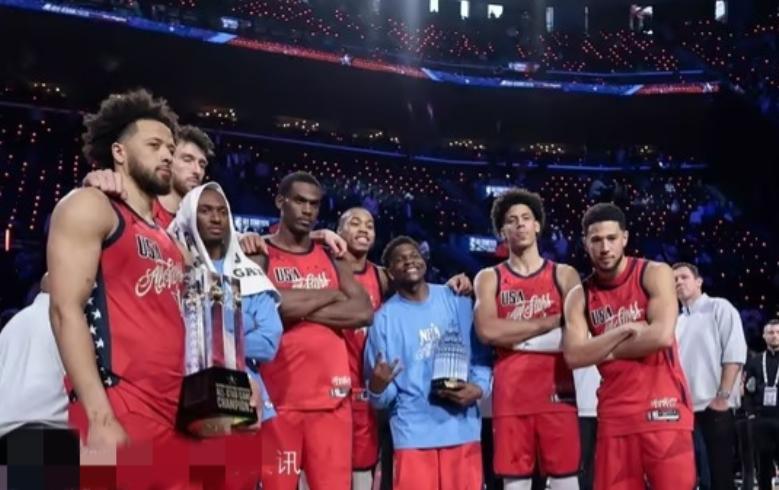 刷到今年全明星的新闻，真的让人笑掉大牙，最讽刺的是，球星们一边为改制后的激烈对抗