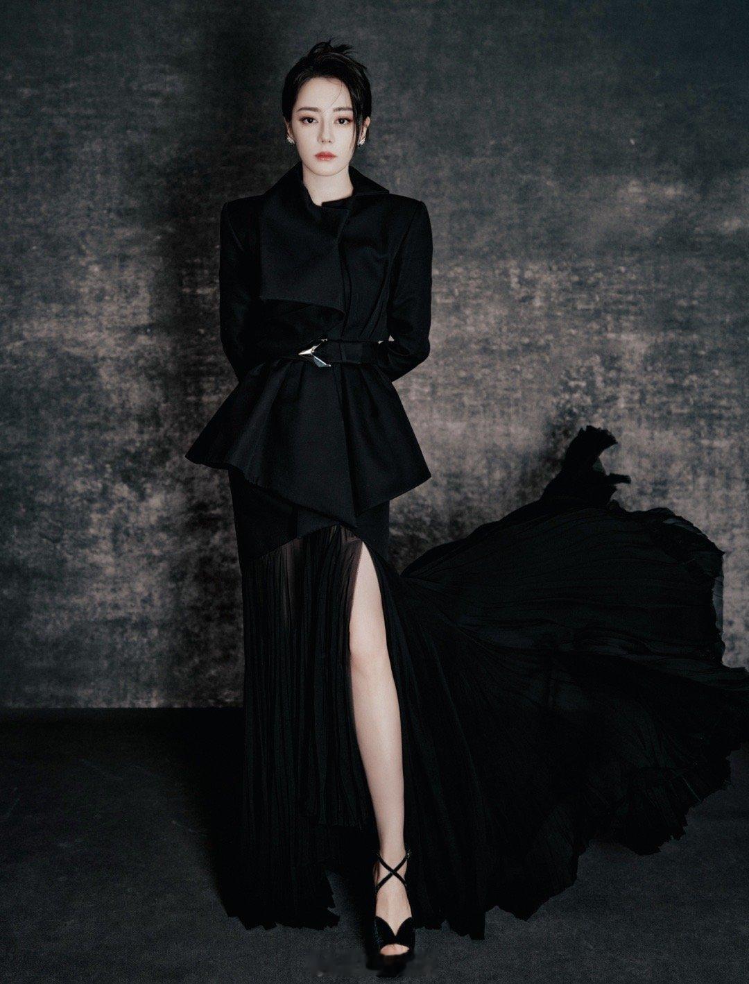 迪丽热巴这套太极品了