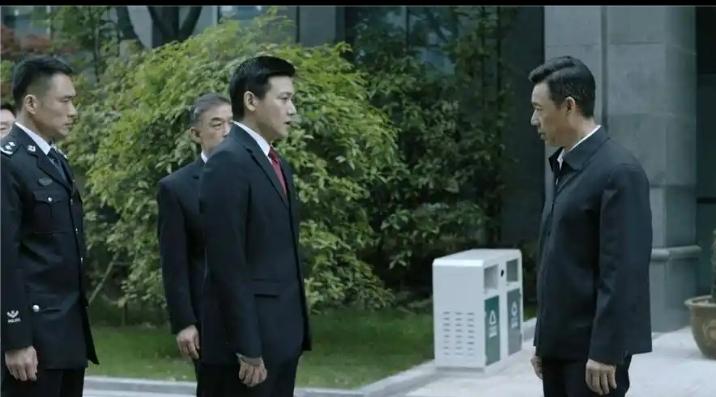 观《人民的名义》：于权力迷局中见人心与信仰
 
《人民的名义》最打动人的，从不是