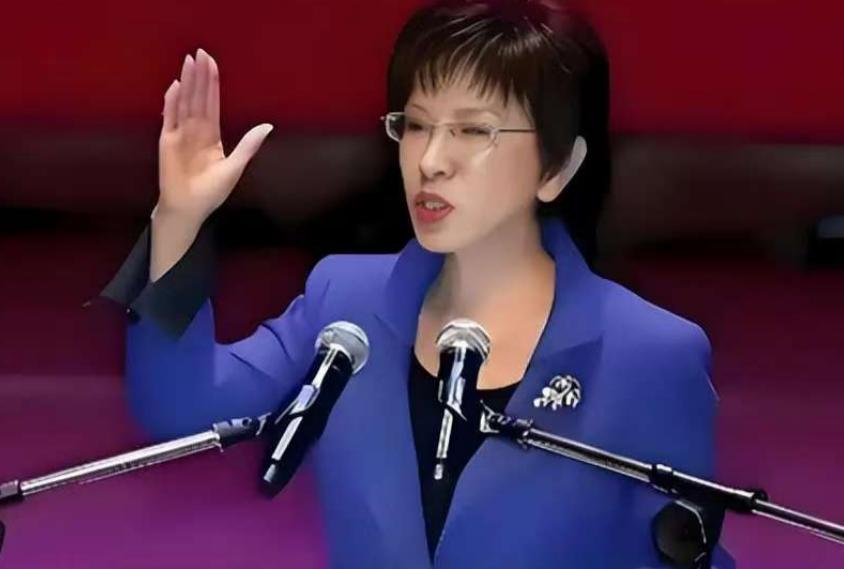 洪秀柱露出真面目了！强调统一是国民党的目标，而不是现在的口号。

想当年，国民党