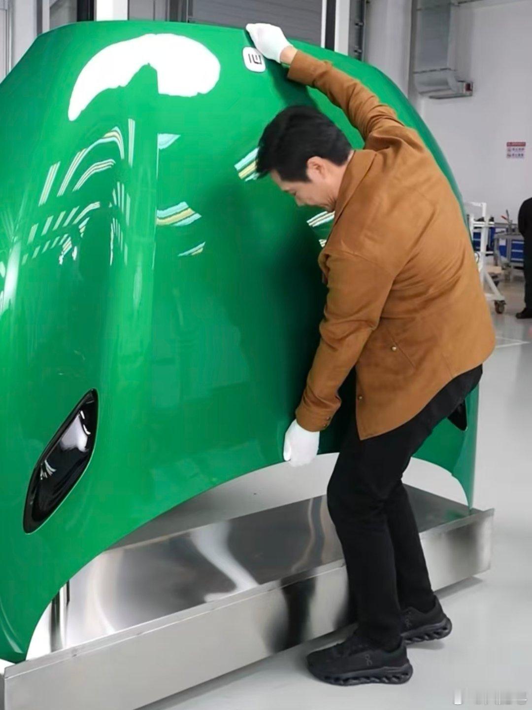 雷军直播 雷总健身没白练，说提就给提起来了