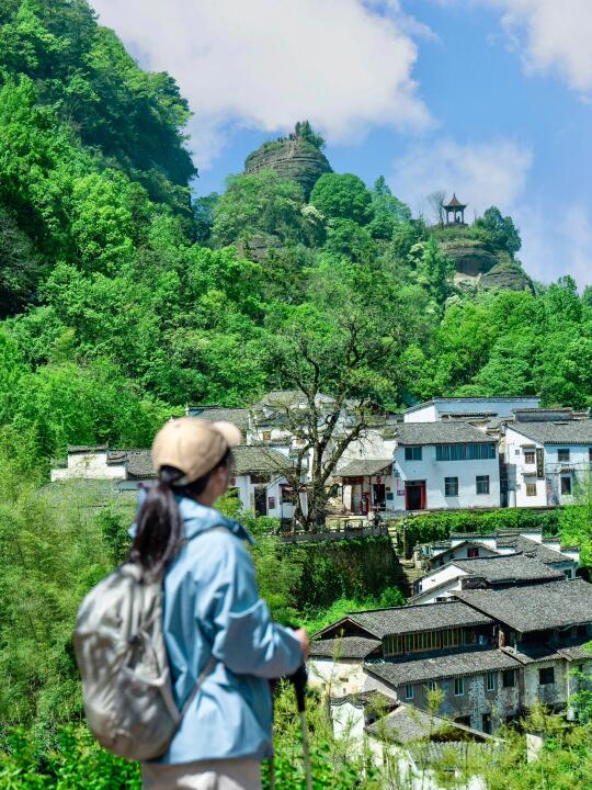 五一去哪❓这条人少景美的徒步路线❗️带娃冲