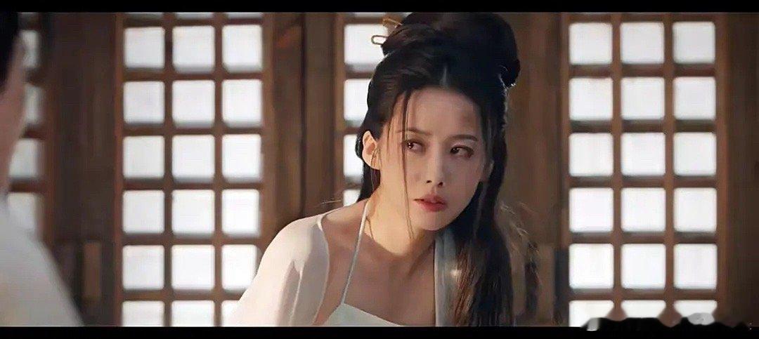 怎么回事？为什么有点幻视小刘诗诗了…… ​​​