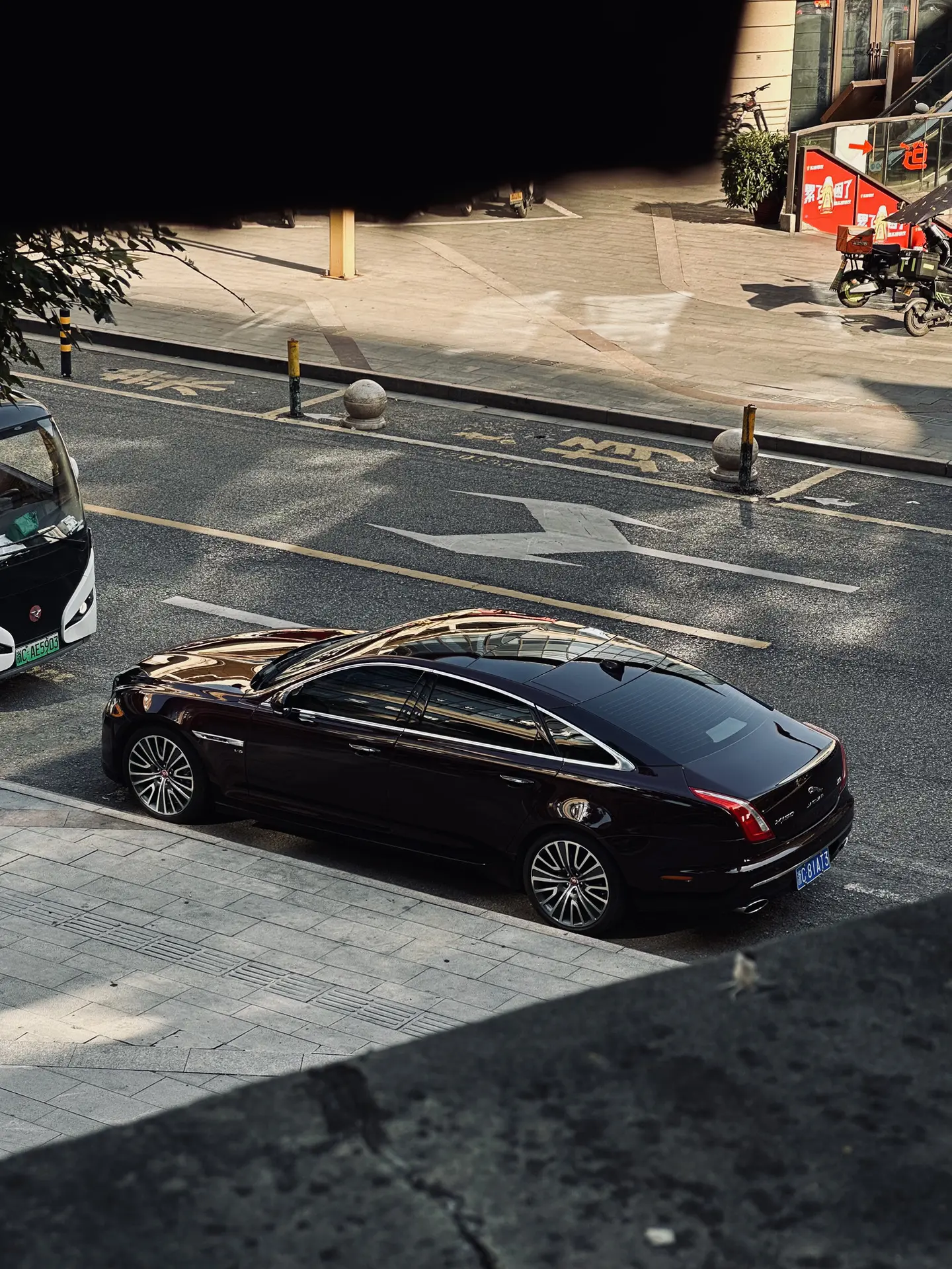 Jaguar XJ50 AWD.