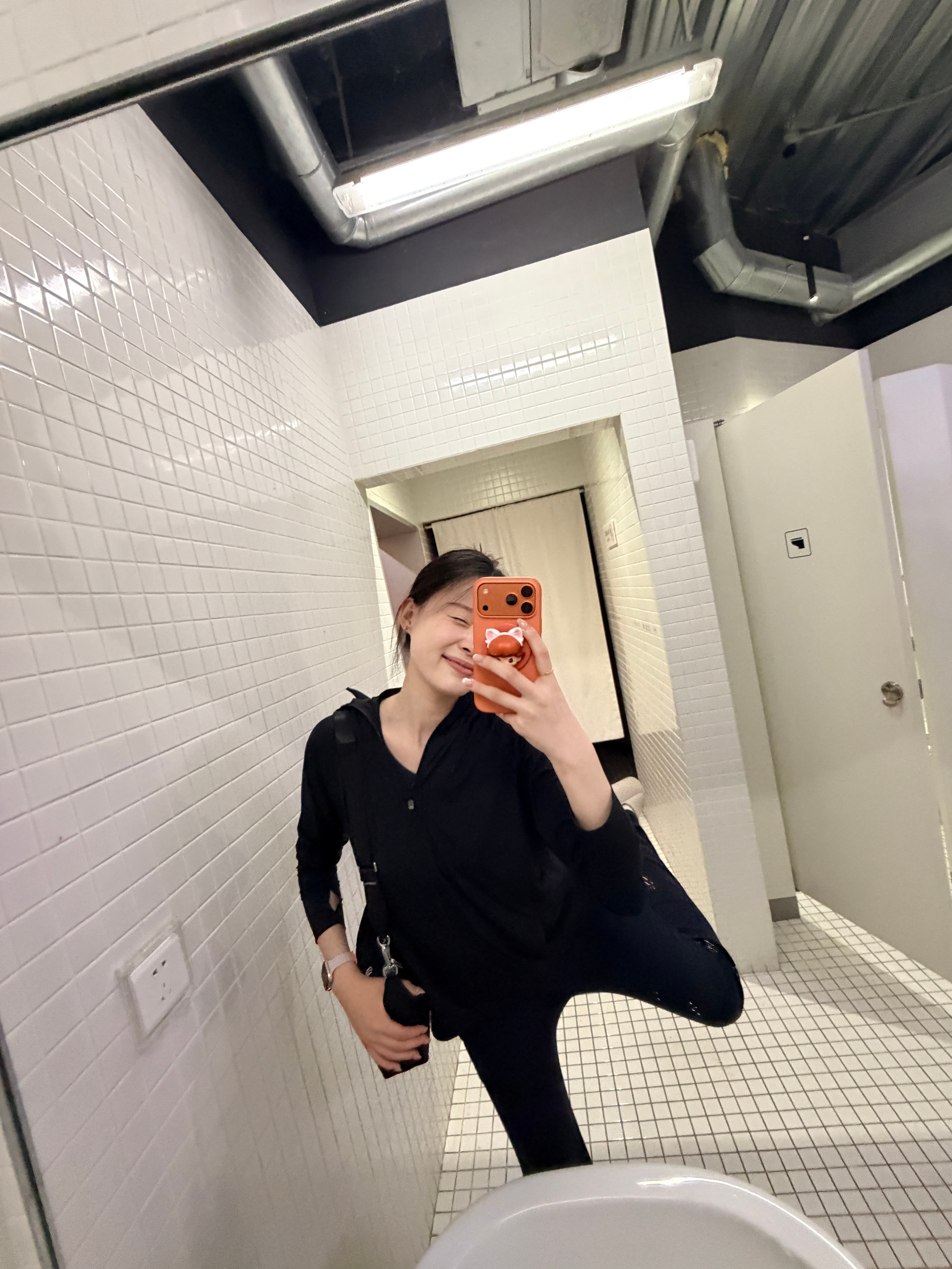 一个特别容易满足的小女孩下班快乐美美休息一天！ 