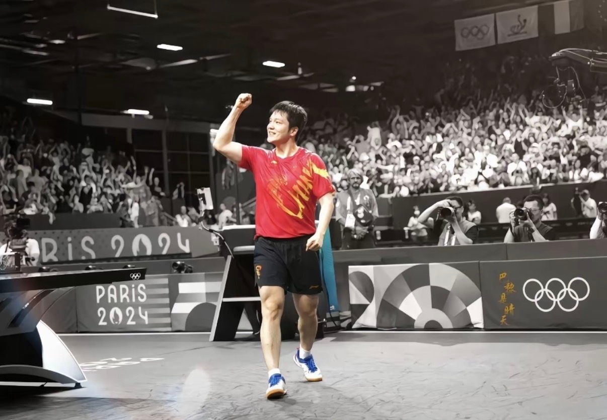 蝴蝶官方说樊振东登顶世界之巅 一直顶峰，从未离开