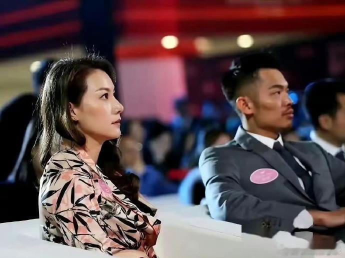 林丹跟谢杏芳两口子这状态，应该是谢杏芳心里总有一道跨不过去的坎​​​​​