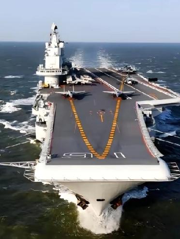 中国“按兵不动”的深层逻辑：没有经济兜底，战争代价谁也承受不起
 
国际局势波诡