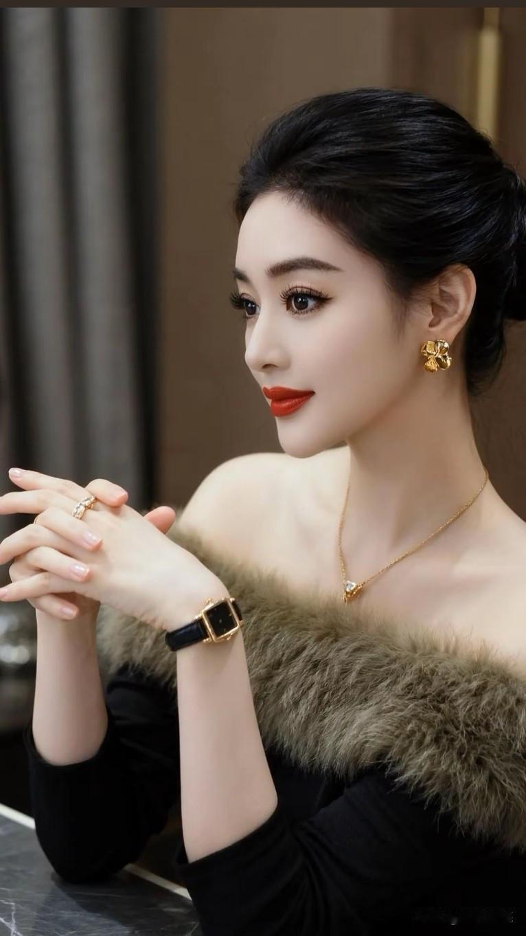 做生意和做人并无二致。

做人时，初次与人打交道，定要讲礼貌。对待相处已久的朋友