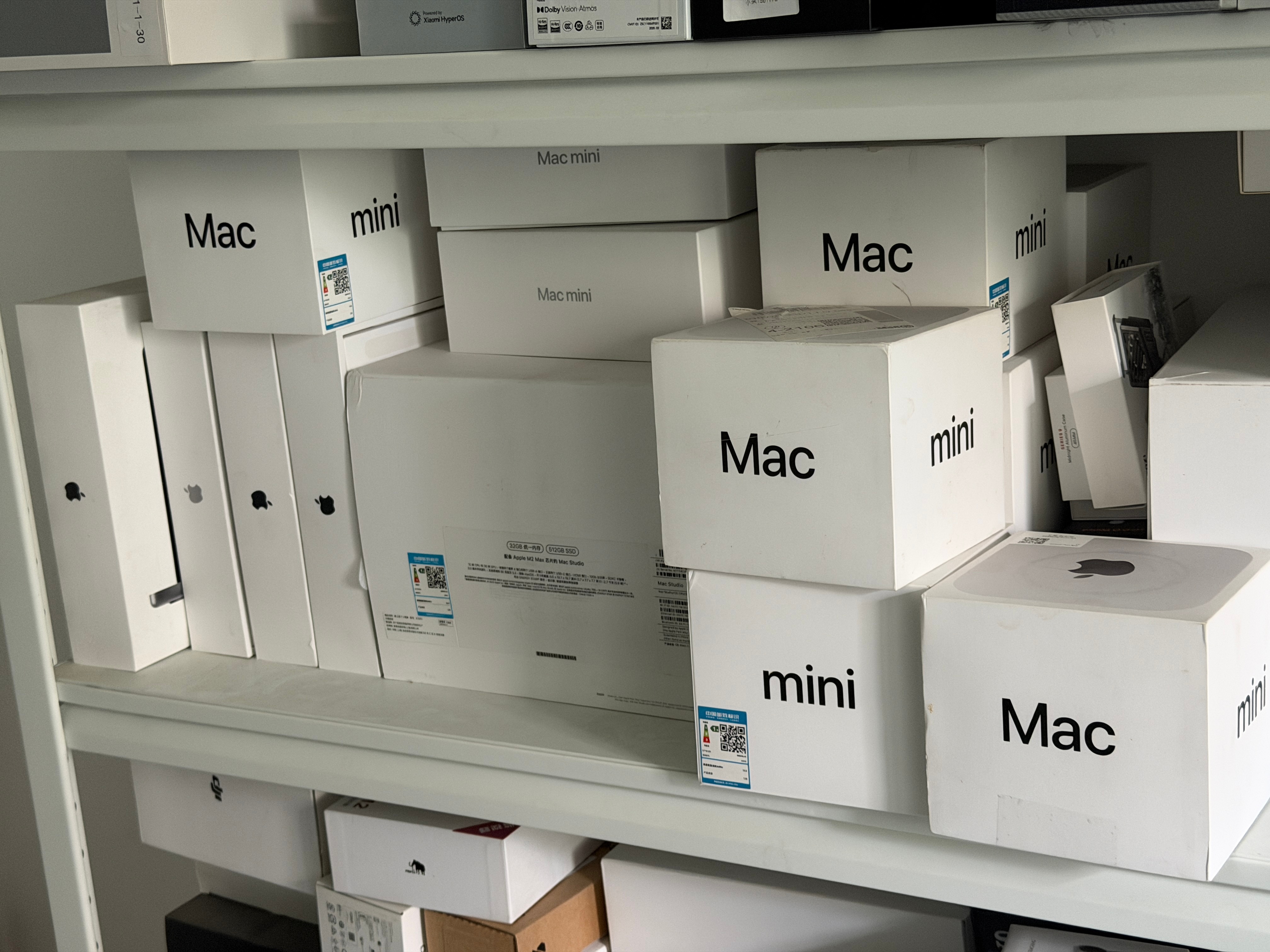 还好在苹果涨价前，我们买了一堆Mac mini……🤦 