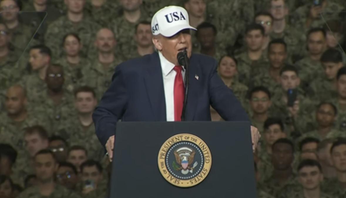 鲁迅笔下的阿Q精神，没想到在特朗普身上活化了。
​10月28日，美国总统特朗普在