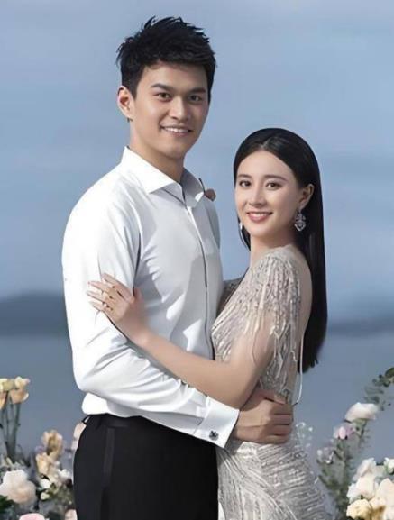 孙杨向张豆豆道歉 孙杨当众让张豆豆给他道歉 后，气哭老婆张豆豆。回到宾馆，张豆豆