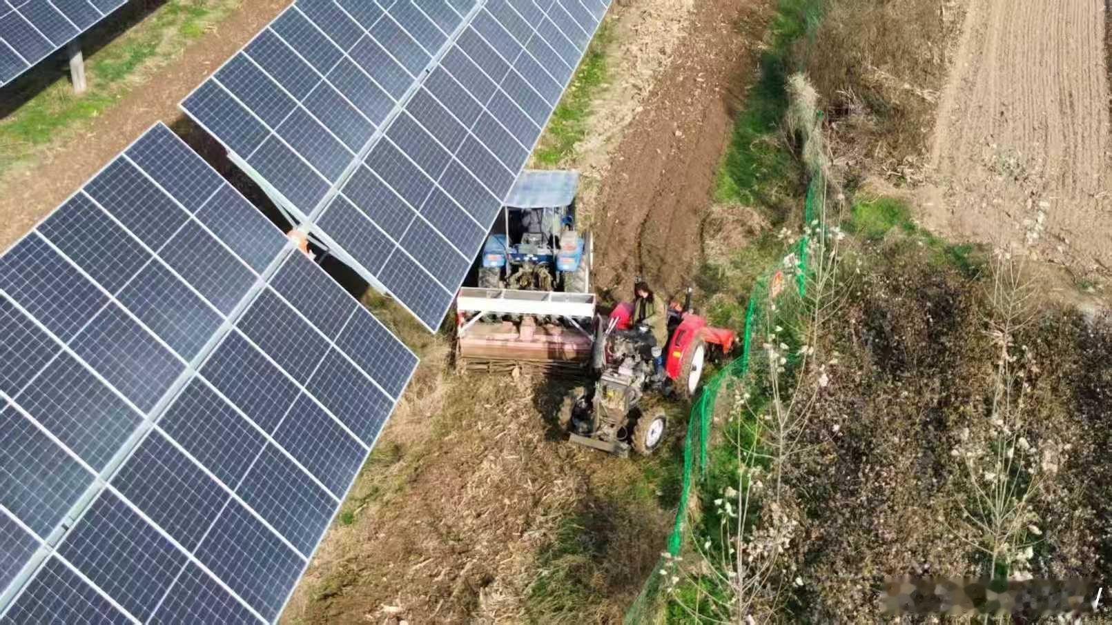 邢台市清河县王官镇大堤村乡村村民对土地合同以及土地性质变更等一系列问题，发出了强