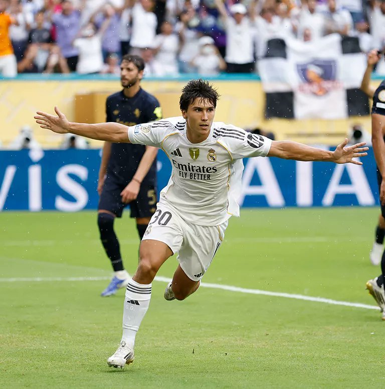零点电台：贡萨洛·加西亚将成为一线队球员，并将身披9号球衣。halamadrid